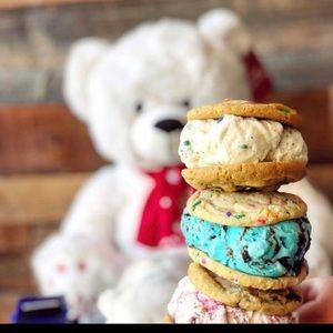 Meet your Posher, Trella